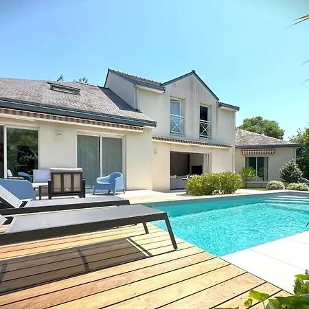 La Celeste-villa Standing Avec Piscine Et Jardin ヴィラ *