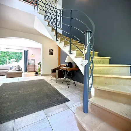 La Céleste-villa Standing Avec Piscine Et Jardin Villa